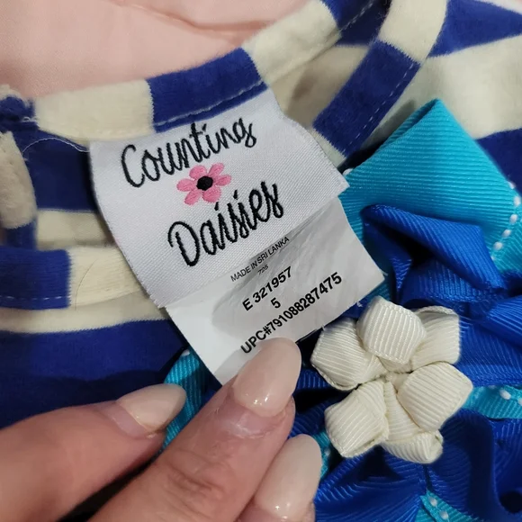 Counting Daisies blue striped floral top Size 5 - Picture 2 of 3
